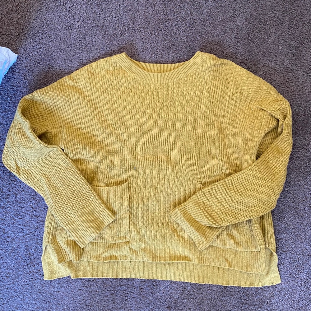 Made well pocket sweater